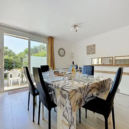 Mas Des Vignes - La Pimprenelle By Interhome *
