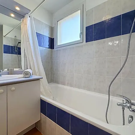 Mas Des Vignes - La Pimprenelle By Interhome